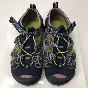 EUC! Keen Purple Newport Water Trail Sandals Size 2